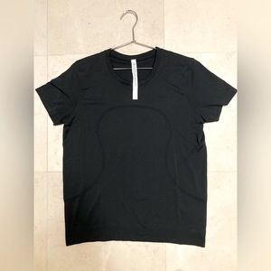 Lululemon Swiftly Relaxed Fit Tech T-Shirt Size 8 Black NWOT